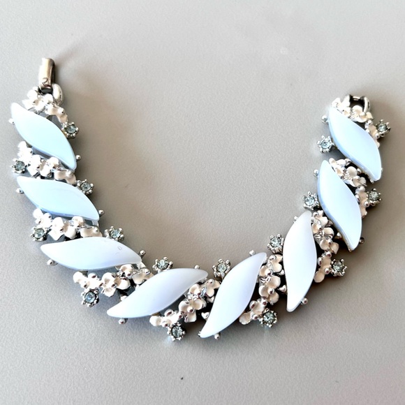 Vintage Thermoset Bracelet Moon Glow Light Blue White Enamel Floral Silver Tone - Picture 2 of 9